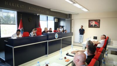 Menderes Belediye Başkan Vekili Asuman Şen’in öncülüğünde gerçekleştirilen olağanüstü meclis