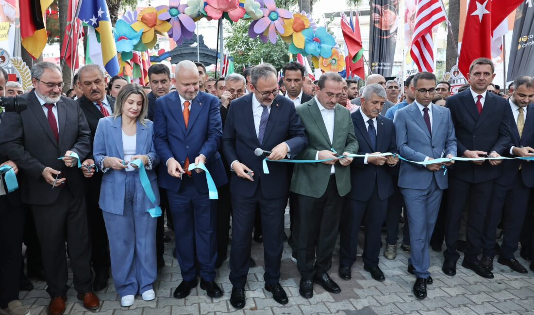 Menemen Belediyesi’nin bu yıl 5’inci kez düzenlediği Uluslararası Menemen Çömlek
