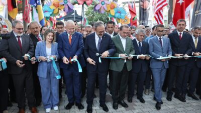 Menemen Belediyesi’nin bu yıl 5’inci kez düzenlediği Uluslararası Menemen Çömlek