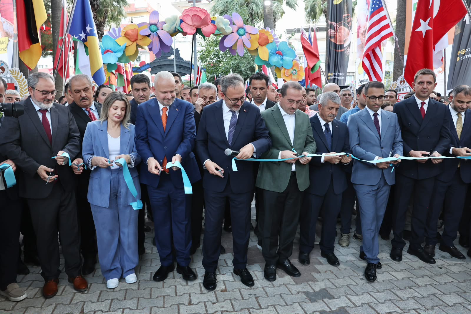 Menemen Belediyesi’nin bu yıl 5’inci kez düzenlediği Uluslararası Menemen Çömlek