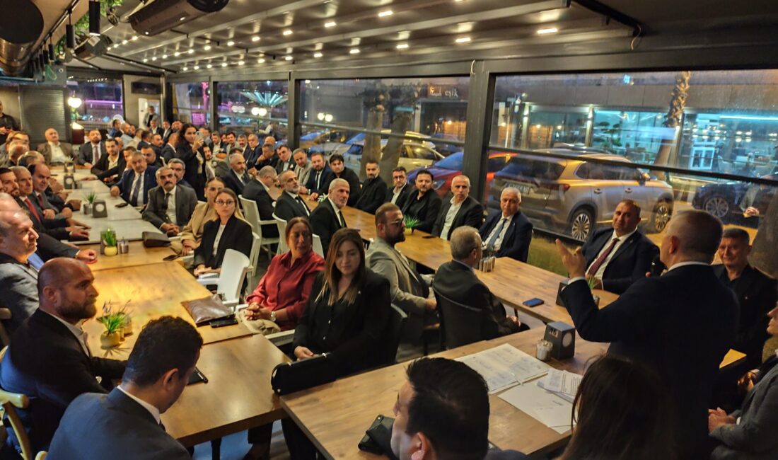 MHP İzmir İl Başkanı Veysel Şahin başkanlığındaki il yönetimi, yeni