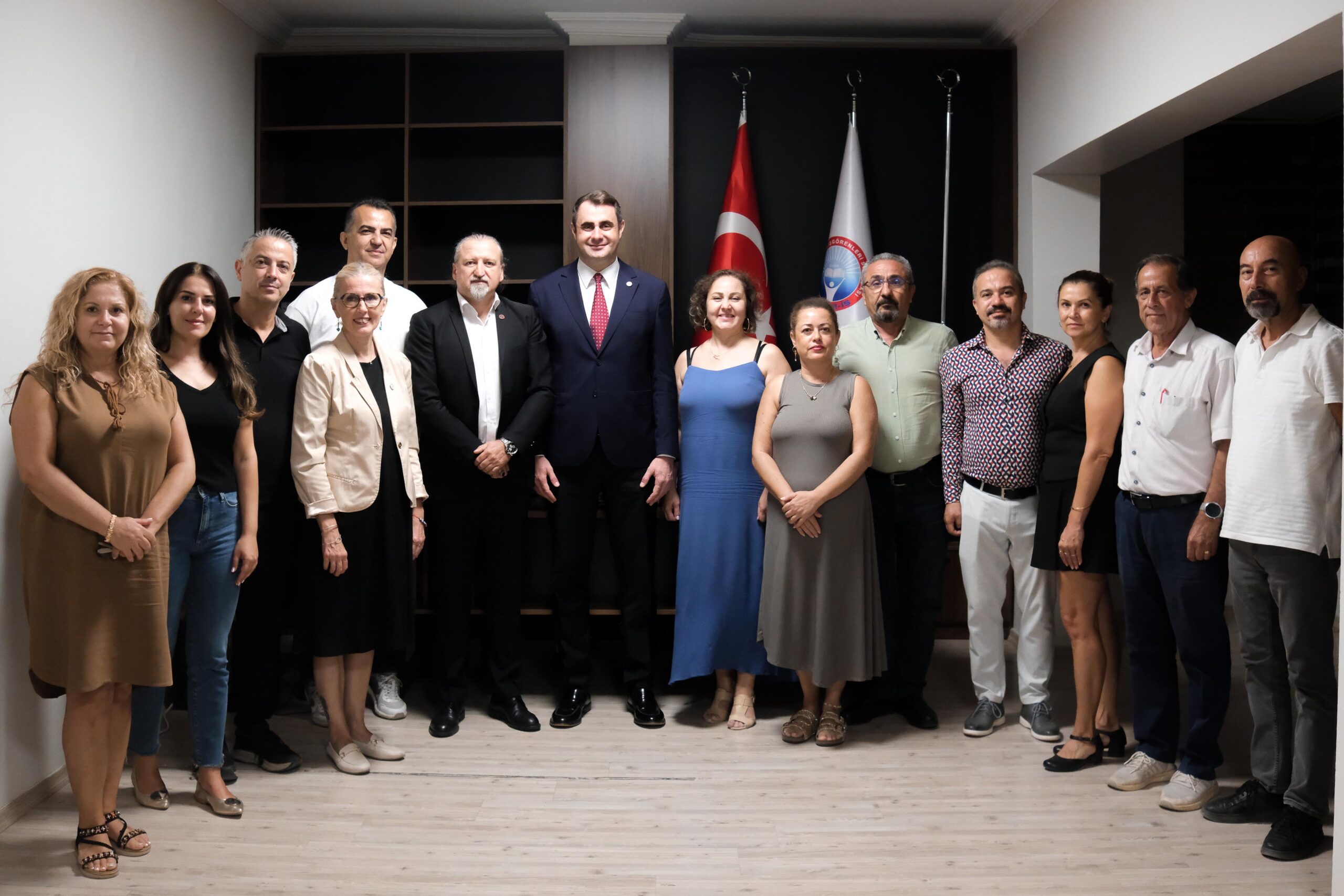 YENİ Parti İzmir İl Başkanı Çağatay Güç, Birleşik Kamu-İş İzmir
