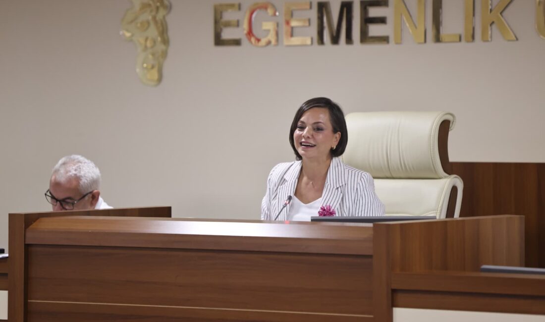 Karabağlar Belediye Başkanı Helil Kınay, bütçe görüşmelerinde yaptığı konuşmada belediyenin