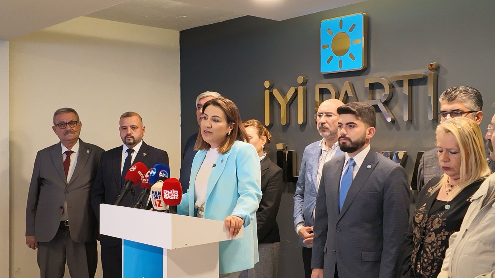 İYİ Parti İzmir İl Başkanlığı, İzmir Büyükşehir Belediye Başkanı Cemil