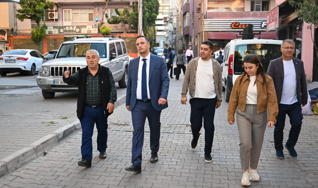 Bornova Belediye Başkanı Ömer Eşki, ilçedeki hizmet ve yatırımları yerinde