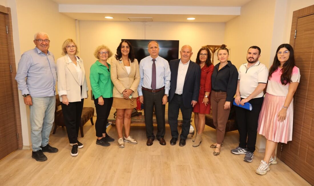 Buca Belediyesi ile Ege Geriatri Derneği arasında imzalanan iş birliği
