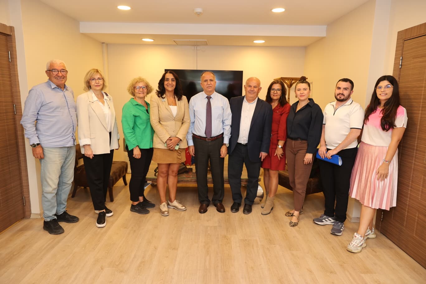 Buca Belediyesi ile Ege Geriatri Derneği arasında imzalanan iş birliği