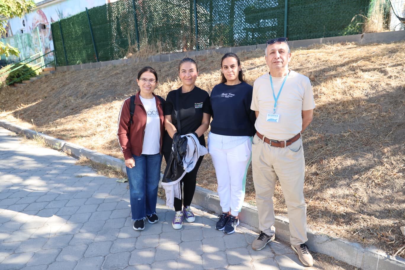 Buca Belediyesi, Sokak Hayvanları Rehabilitasyon Merkezi’nde sahipli hayvanlara çip takıldığı