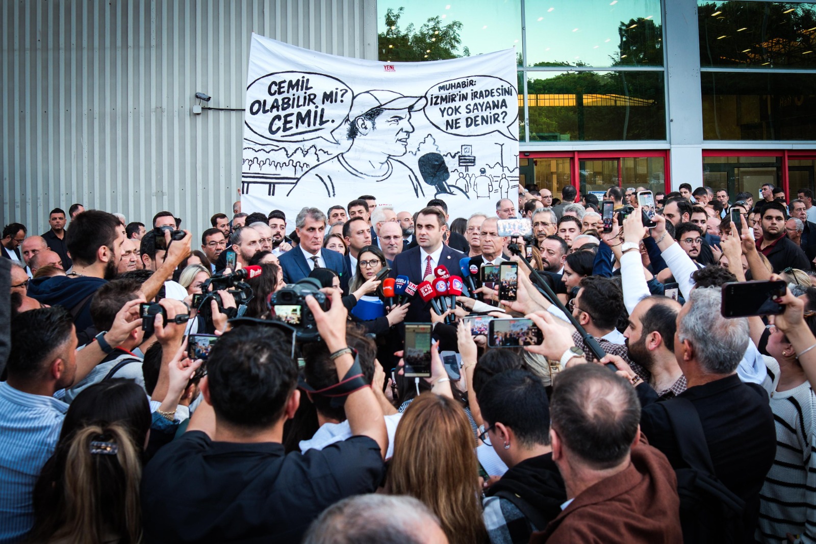 Yeni Parti İzmir Kurucu İl Başkanı Çağatay Güç, Cemil Tugay’ın