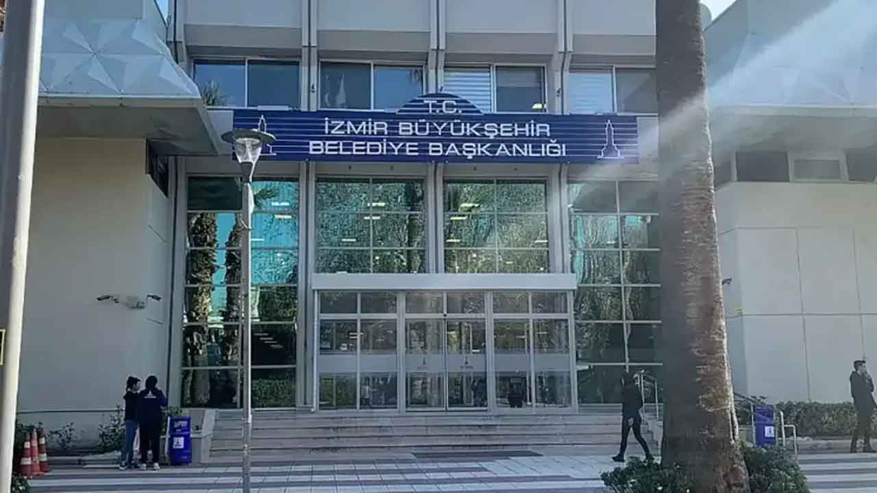 İzmir Büyükşehir Belediyesi, kamuoyuna yansıyan iddialar üzerine yaptığı açıklamada, devam