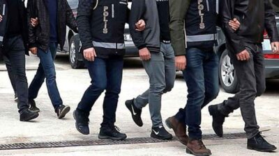 İzmir Cumhuriyet Başsavcılığı koordinasyonunda yürütülen FETÖ/PDY soruşturması kapsamında iki ayrı