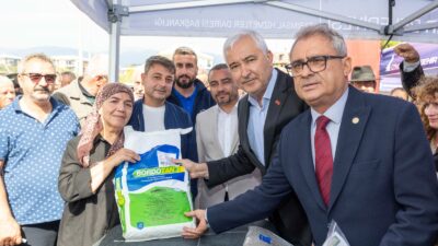 İzmir Büyükşehir Belediyesi, zeytinin geleceğine yönelik belirlenen yol haritası kapsamında