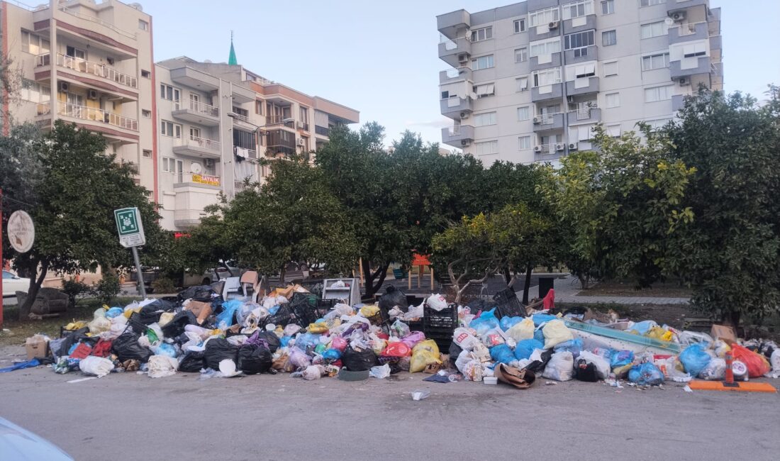 Karşıyaka Belediyesi, ilçede vatandaşların tepkisine neden olan çöp toplama sorununa