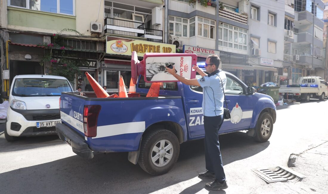 Konak Belediyesi ekipleri, Eşrefpaşa’da gerçekleştirdiği denetimlerde yol ve kaldırımları işgal