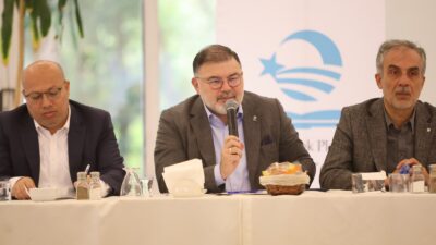 AK Parti İzmir İl Başkanı Bilal Saygılı ve Safa Narlı,