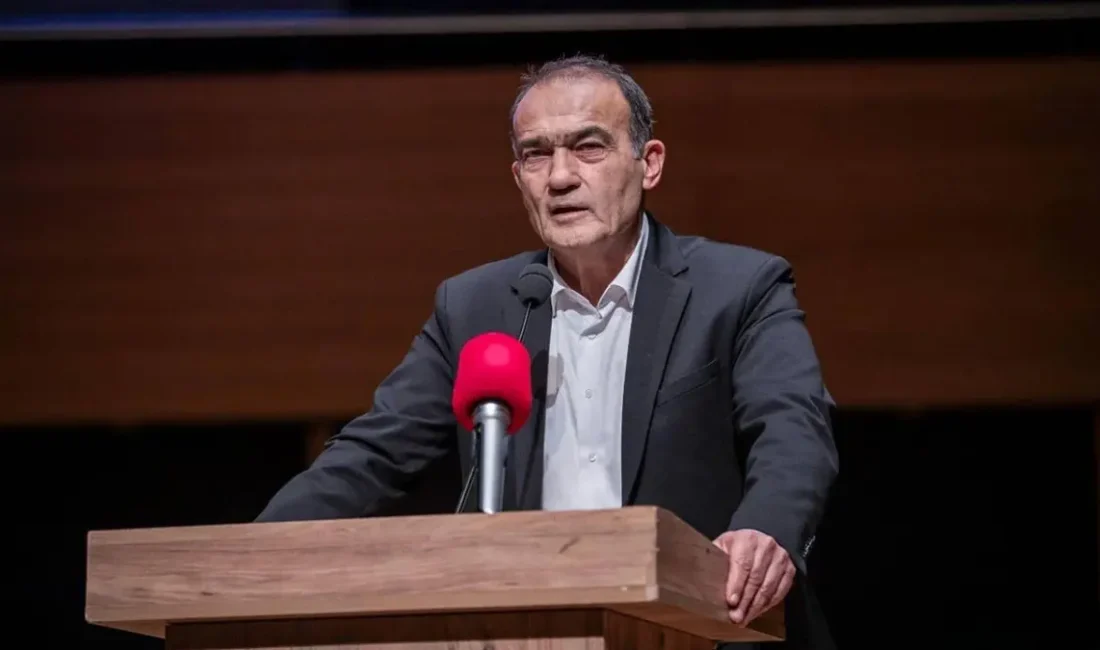 İzmir Büyükşehir Belediye Başkanı Cemil Tugay’ın AK Parti’ye katılmasının ardından