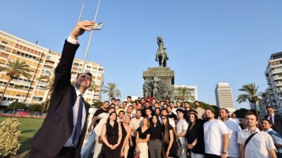 Yeni Parti İzmir Gençlik Kolları Başkanı Efe Orbay Tekün, İzmir